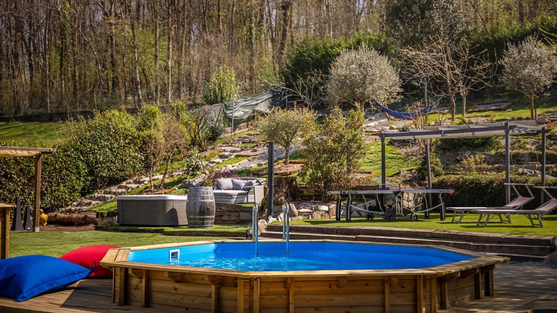 K10 Luxury House, Pool, Jacuzzi, Gym, Private Garden Villa Lipomo Italien
