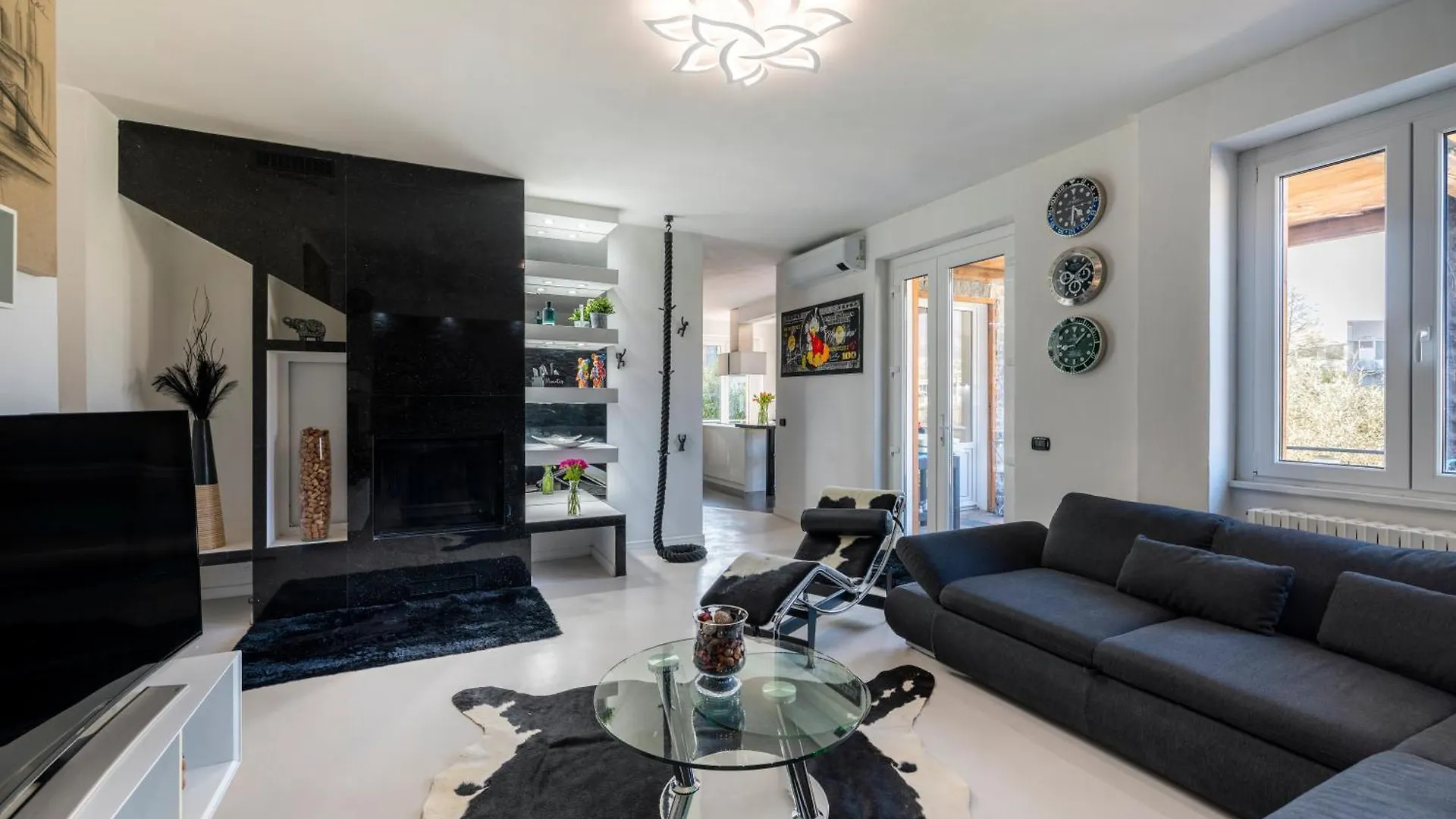 K10 Luxury House, Pool, Jacuzzi, Gym, Private Garden Villa Lipomo 0*,